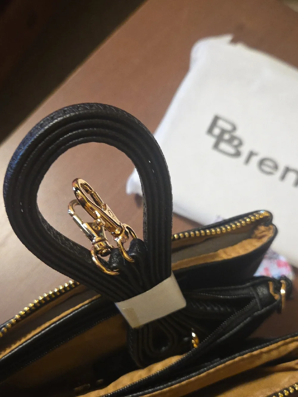 Brentano Clutch - Picture 3 of 6